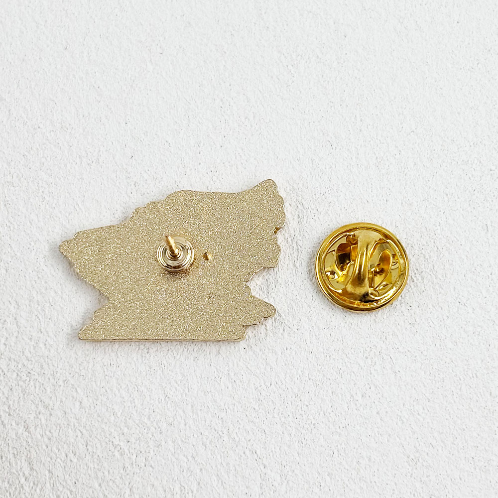 Fanged Wolf Metal Brooch, Dark - огляд і ціна Vintage Collectible Clothing
