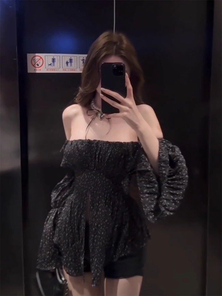 Black Bell Sleeve Top And High - огляд і ціна Vintage Collectible Bells