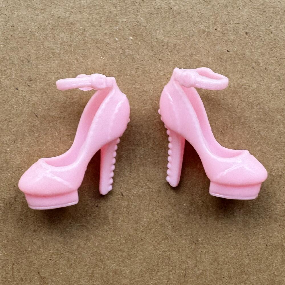 1/6 Scale Vintage High Heels F - огляд і ціна Vintage Collectible Barbies