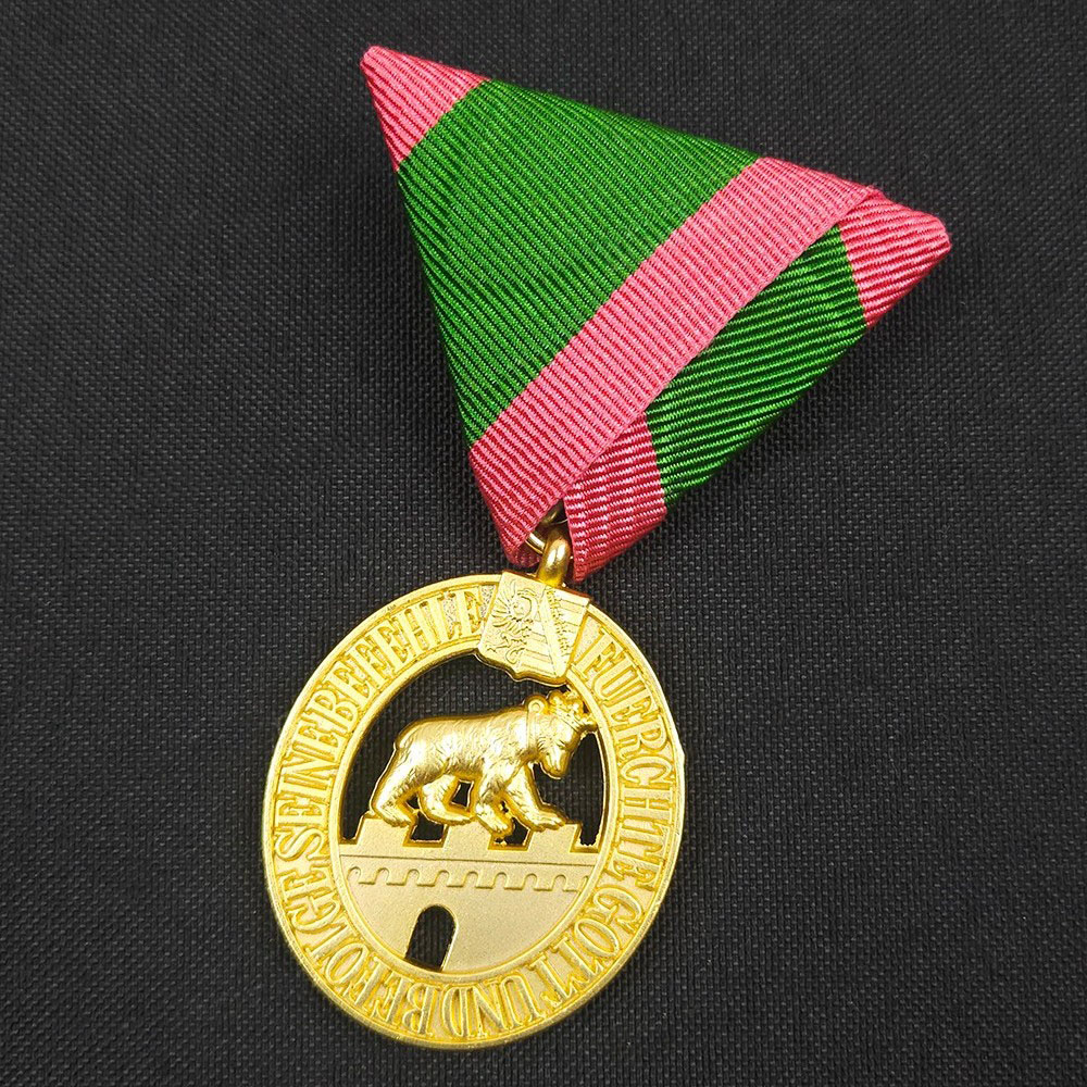 Replica Vintage World War I Be - огляд і ціна Vintage Collectible Bears